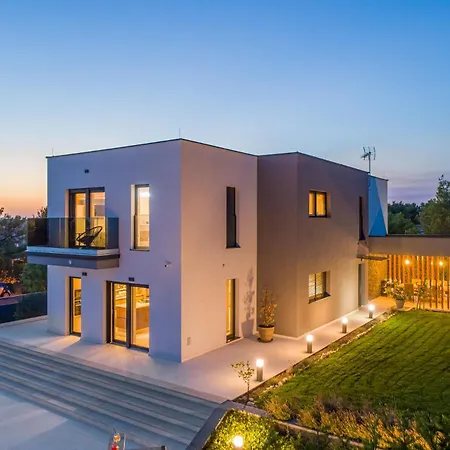 Villa E&n *
